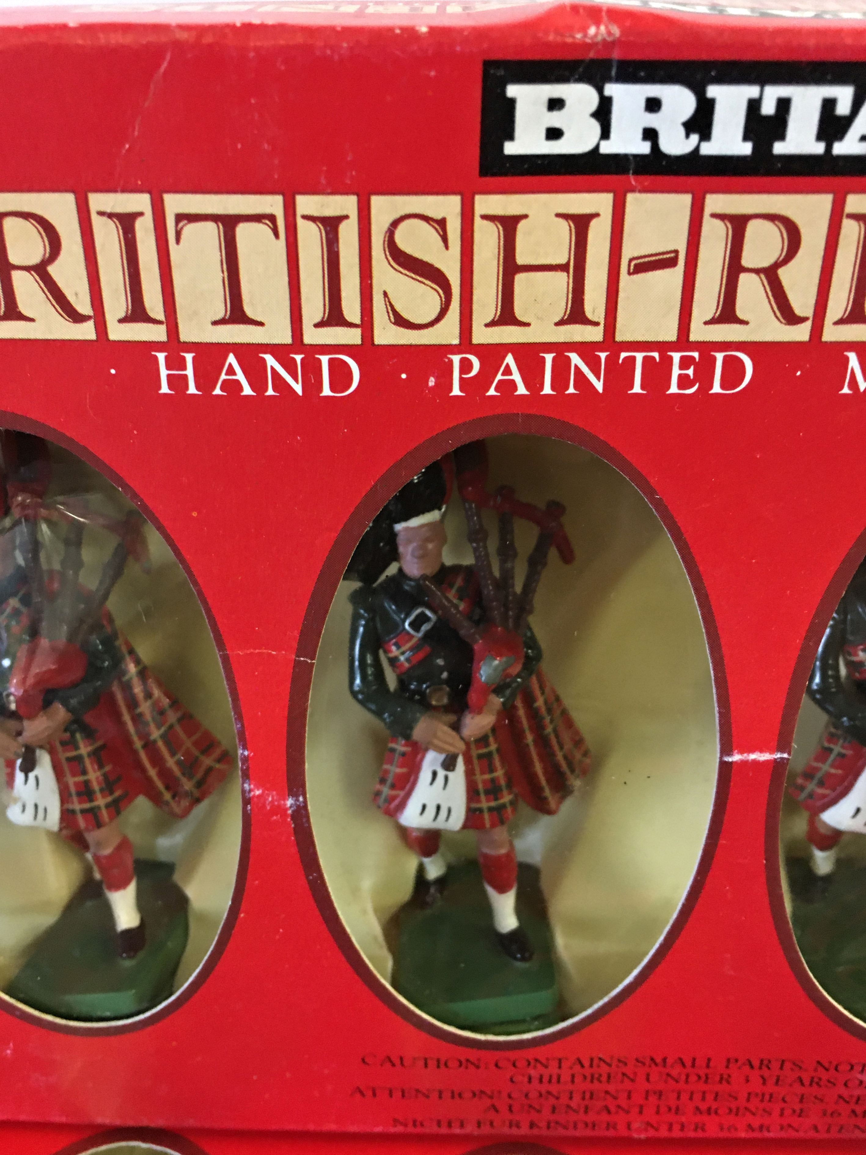 Two boxed Britains lead soldier sets - British-Regiments Scots Guard Pipers (7241), and six Gordon - Image 3 of 4