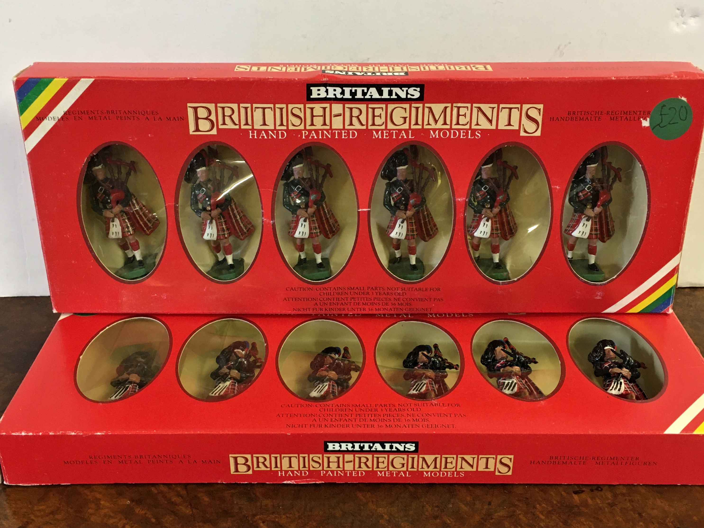 Two boxed Britains lead soldier sets - British-Regiments Scots Guard Pipers (7241), and six Gordon - Image 2 of 4