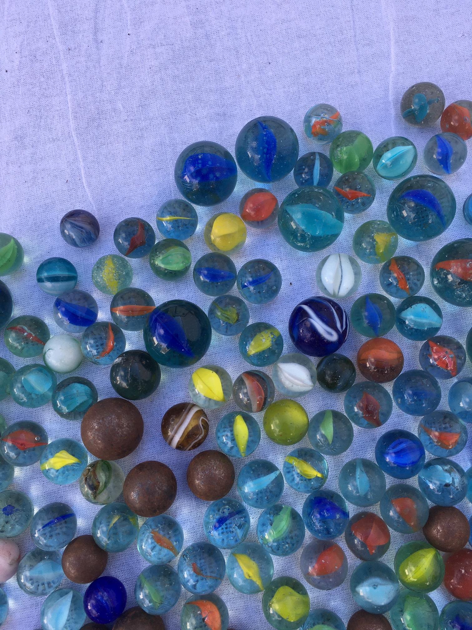 A large collection of vintage marbles, - Image 7 of 8