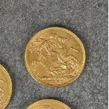 A Queen Victoria 1898 'old head' gold sovereign,