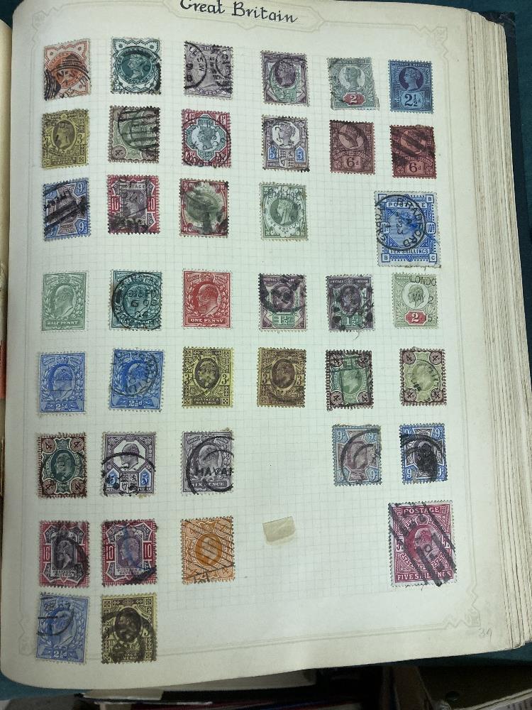 STAMPS : World collection in two spring-back albums appears to be mainly pre 1930's material, - Image 2 of 5