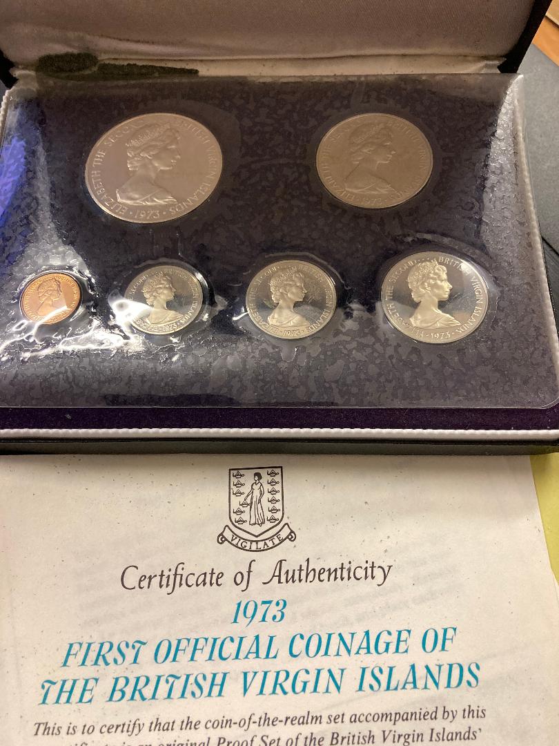 COINS : 1973 British Virgin Islands Proof Coin set in special case with gloves