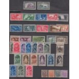 STAMPS ITALY : 1926 - 1934 mint selection some unmounted mint on stock page 38 stamps Cat £262
