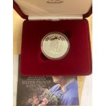 COINS : 2002 Queen Mother Memorial Proof Silver £5 Crown,