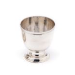 A GEORGE I SILVER TOT CUP, JOHN ALBRIGHT, LONDON, 1724