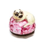 AN ENGLISH ENAMEL 'PUG' BONBONNIERE, SOUTH STAFFORDSHIRE, CIRCA 1770