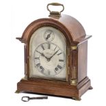 [GP] A GERMAN OAK MANTEL CLOCK, WINTERHALDER & HOFMEIER, BLACK FOREST, EARLY 20TH CENTURY