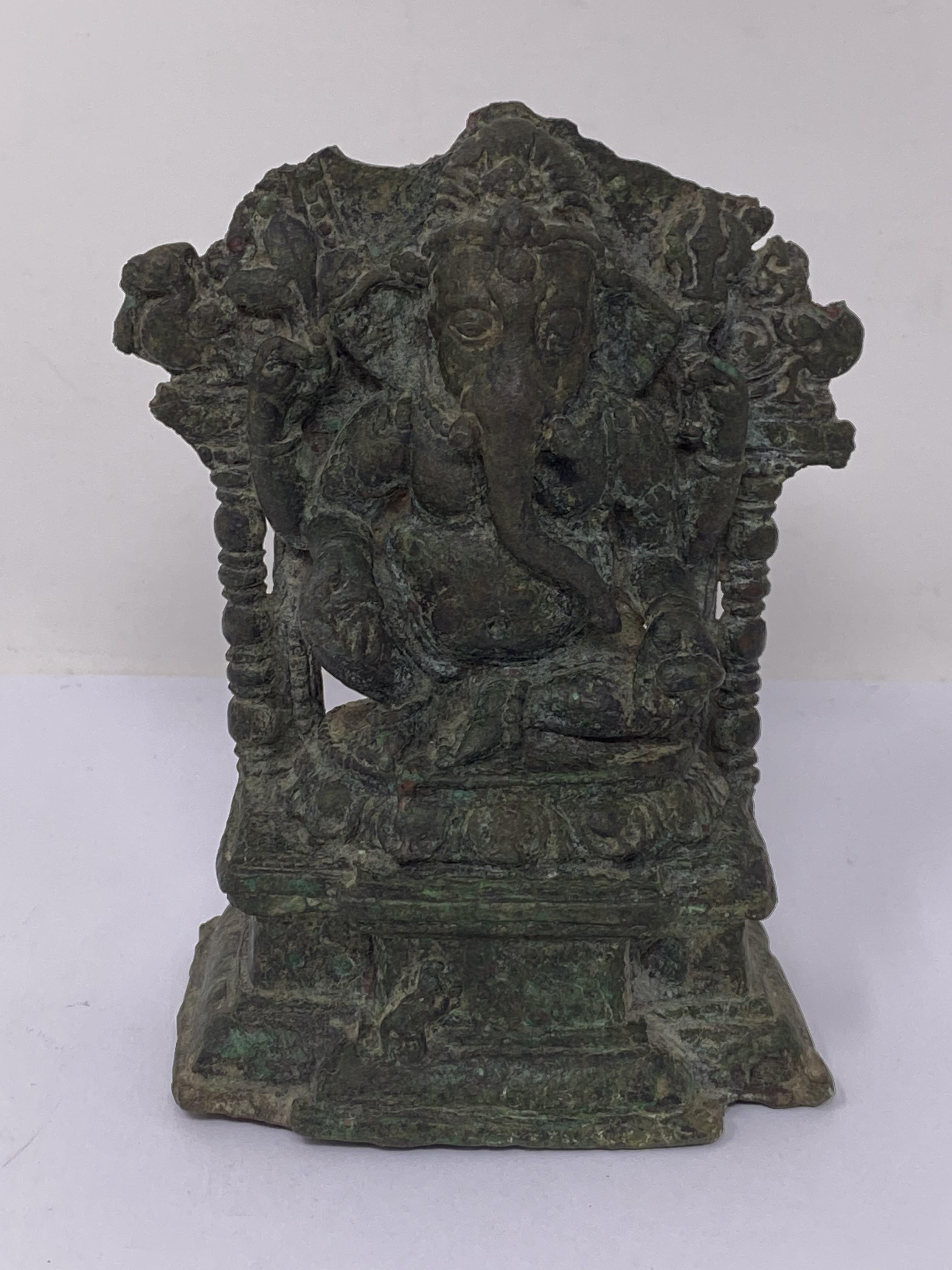 A PALA BRONZE FIGURE OF GANESHA, BENGAL OR BIHAR, 11TH/12TH CENTURY - Image 2 of 6