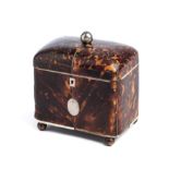 ˜[GP] A GEORGIAN TORTOISESHELL TEA CADDY, EARLY 19TH CENTURY