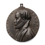 □ A SMALL MEDAL OF MARIA OF AUSTRIA, AFTER ANTONIO ABONDIO (1538-1591), 18TH / 19TH CENTURY