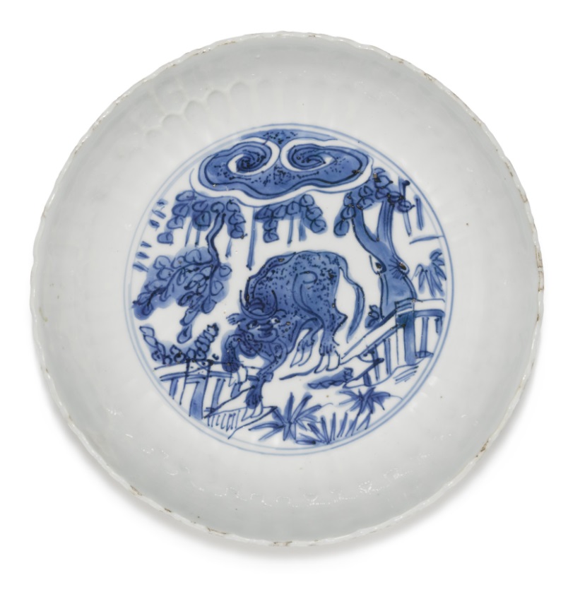 A SET OF FOUR CHINESE BLUE AND WHITE DISHES, WANLI PERIOD (1573-1619) - Image 5 of 10