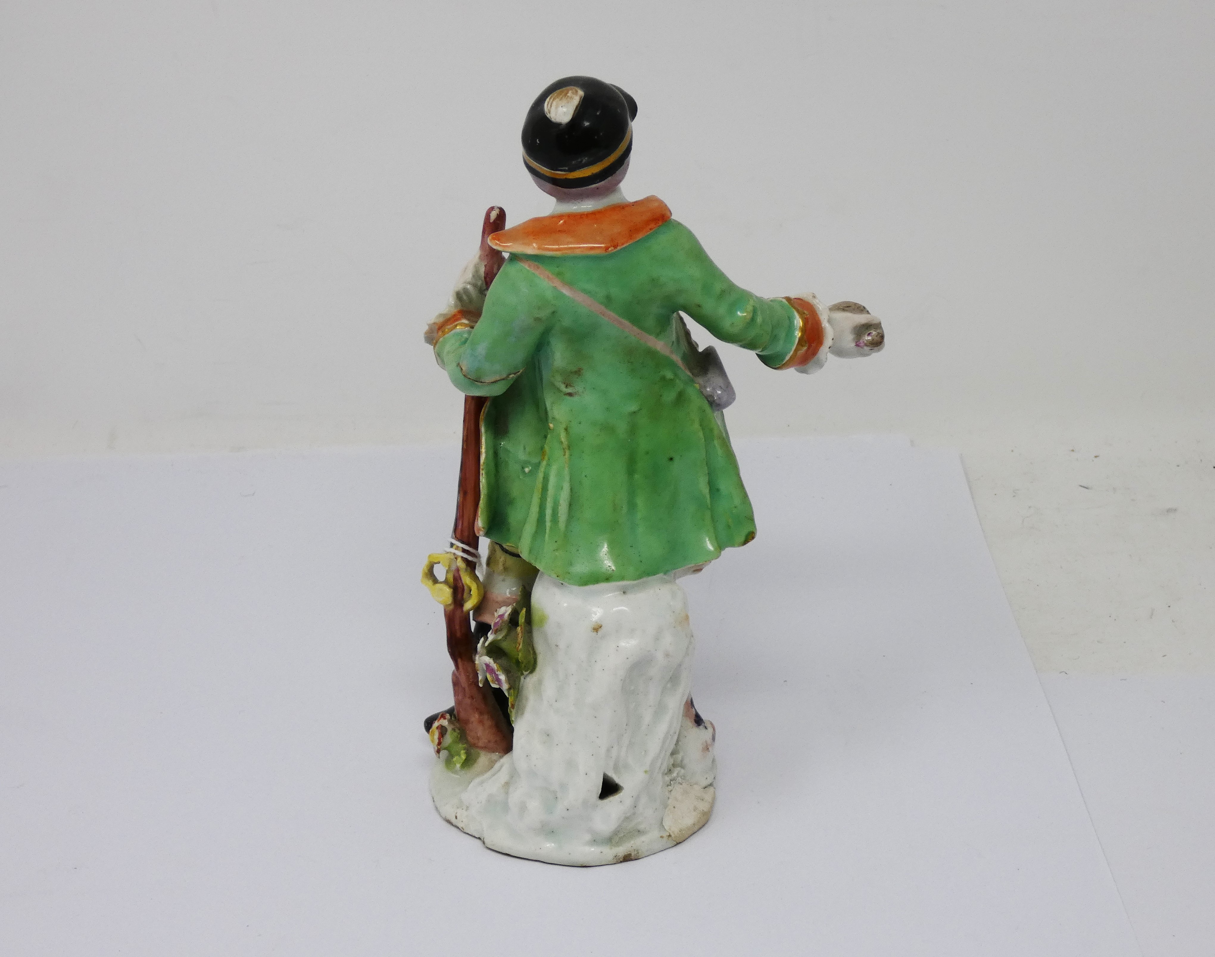 A BOW FIGURE OF A HUNTER, CIRCA 1760 - Image 2 of 3