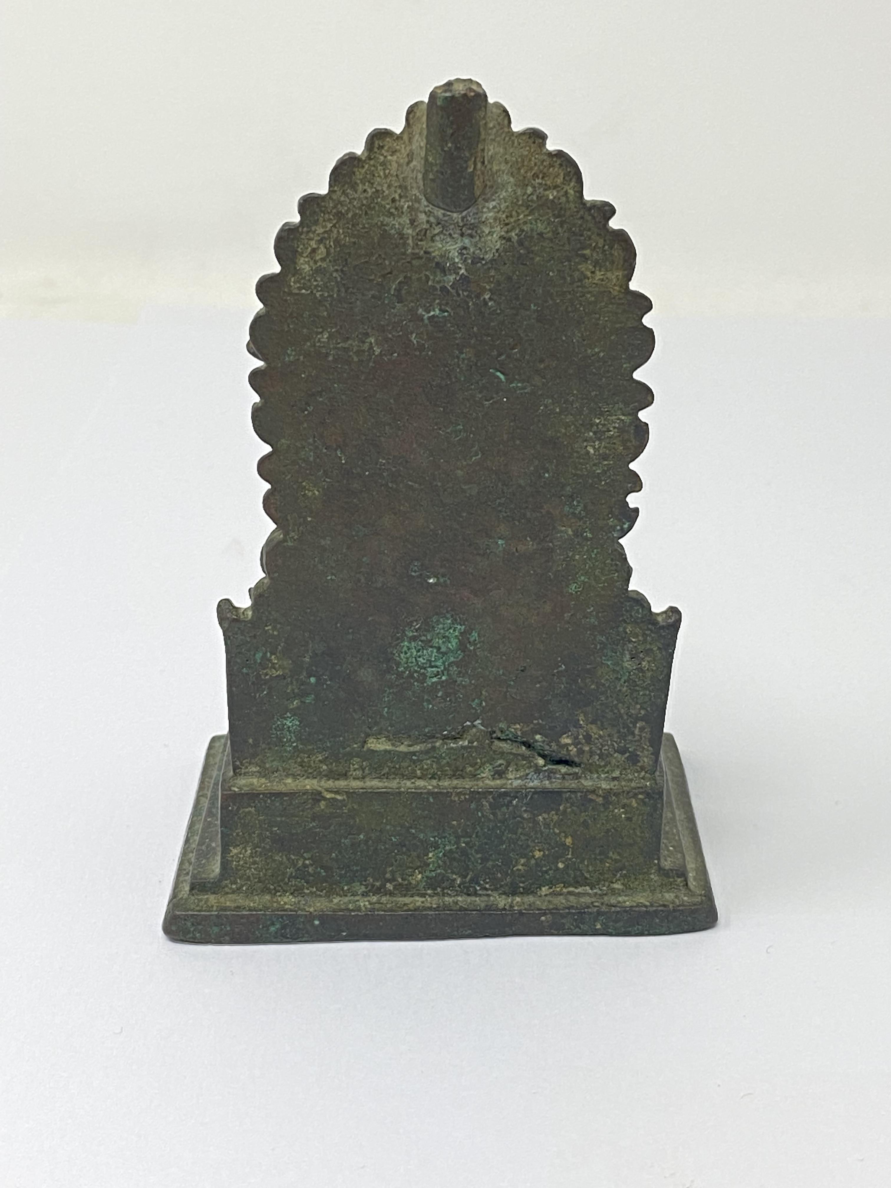 A BRONZE FIGURE OF MANJUSRI, JAVA, INDONESIA, CIRCA 10TH CENTURY - Image 4 of 6