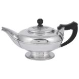 A GEORGE V SILVER TEAPOT, DAVID T. DAVIES, LONDON, 1931