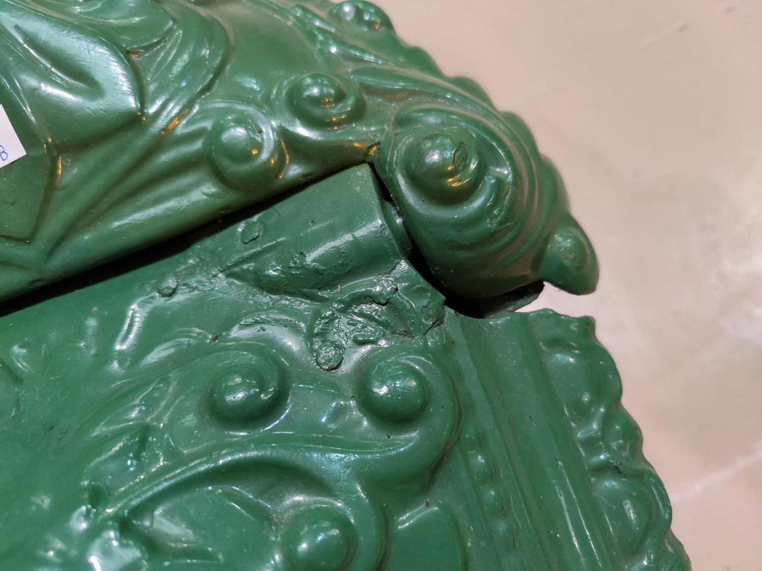 A Victorian style green painted cast iron coal bin - Image 3 of 5