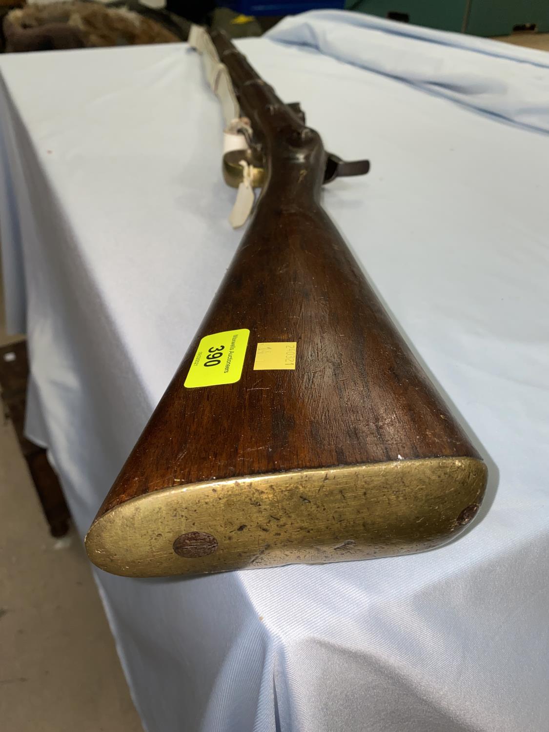 An antique Enfield percussion cap rifle with lock marked Tower 1856, with crown mark V R, length - Image 3 of 10