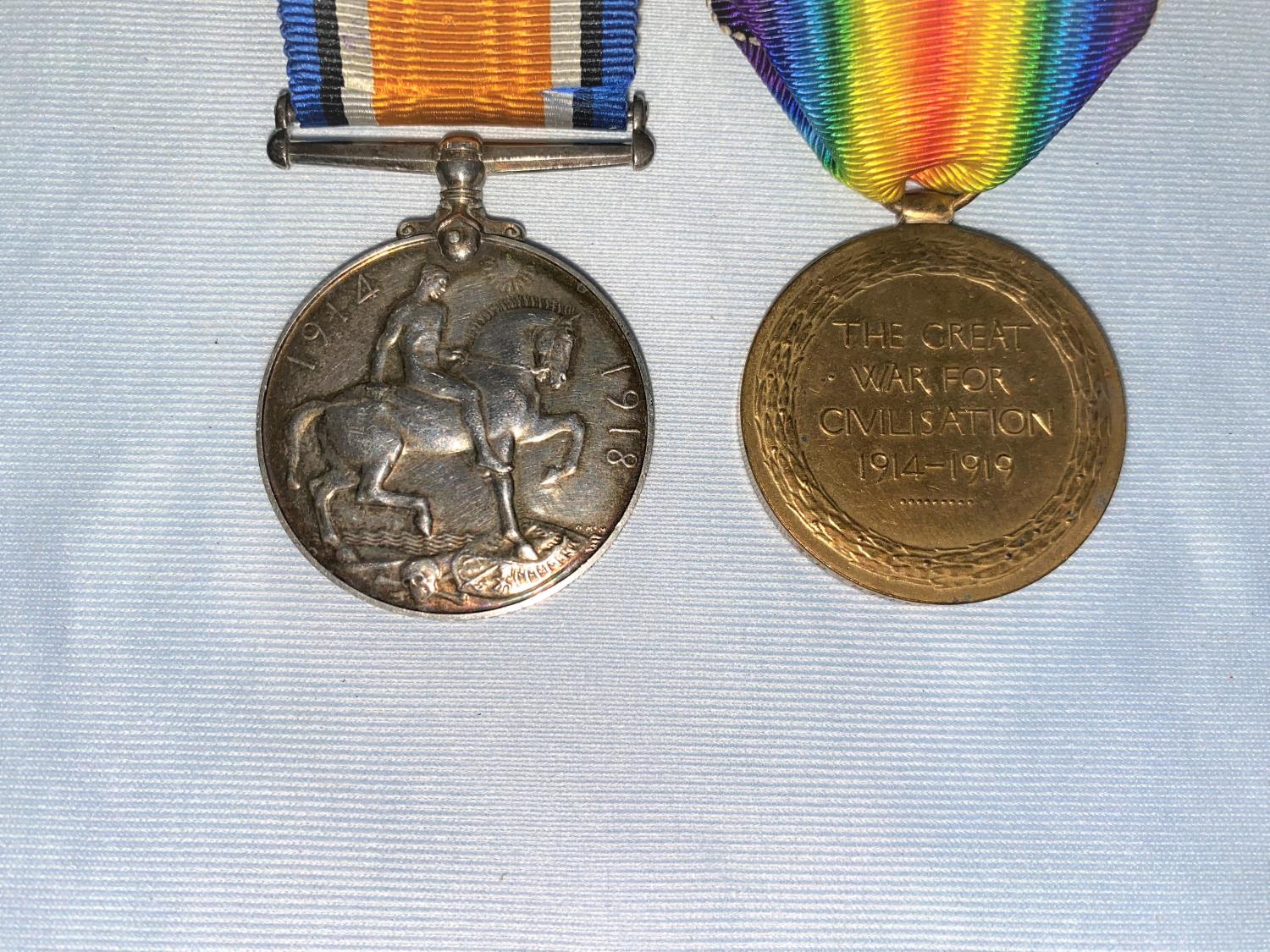 WWI medals in a frame, 480661 Cpl G H Carter R E - Image 2 of 5