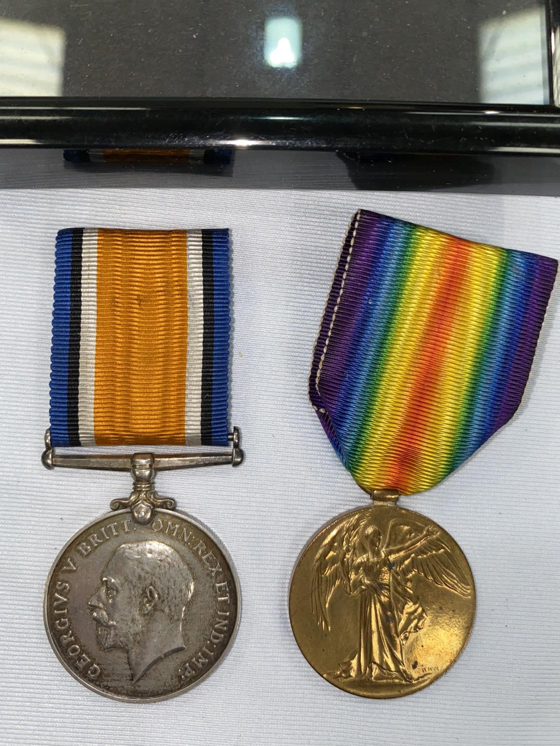 WWI medals in a frame, 480661 Cpl G H Carter R E