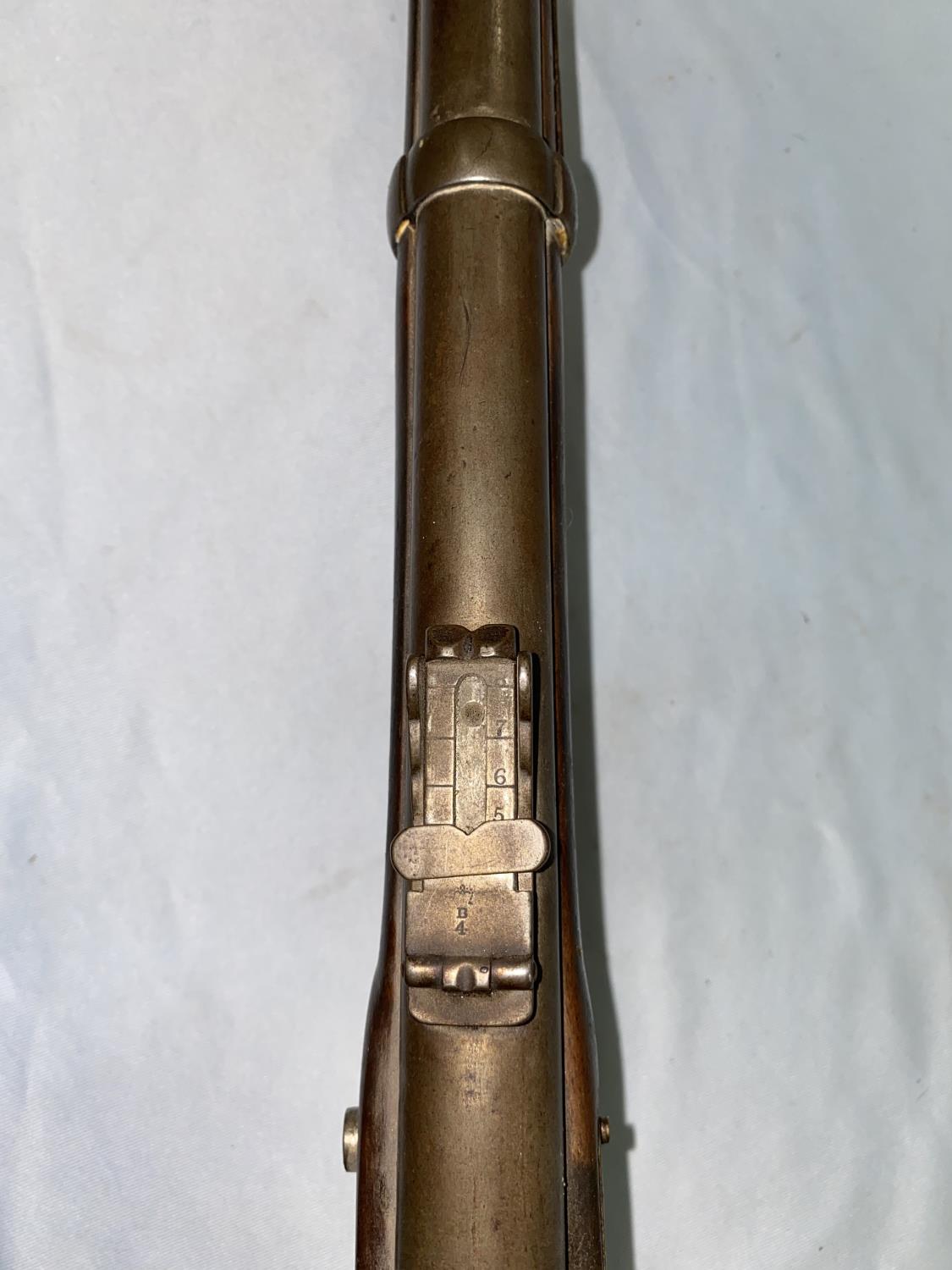 An antique Enfield percussion cap rifle with lock marked Tower 1856, with crown mark V R, length - Image 7 of 10