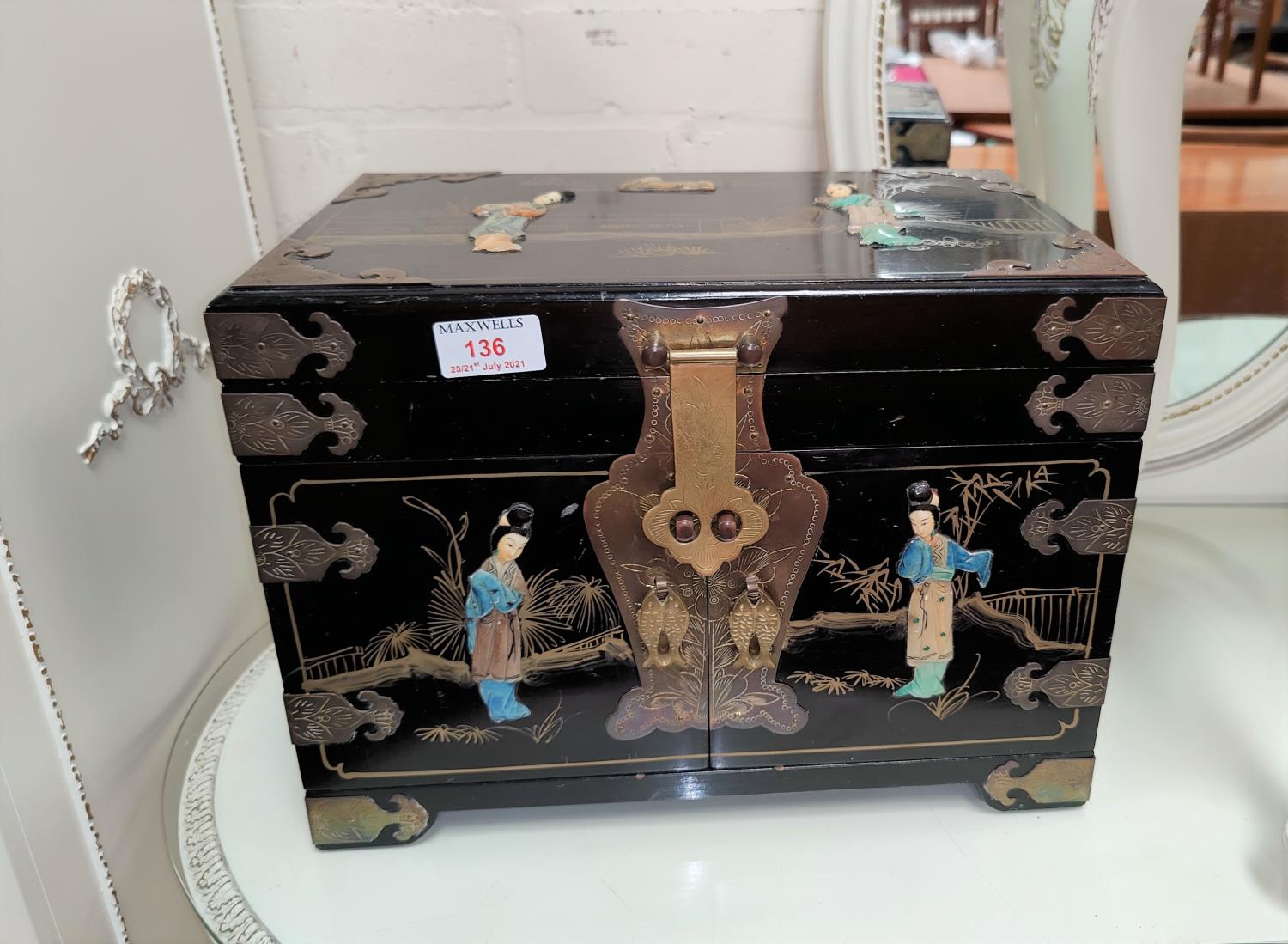 A Chinese black lacquer miniature cabinet/jewellery box
