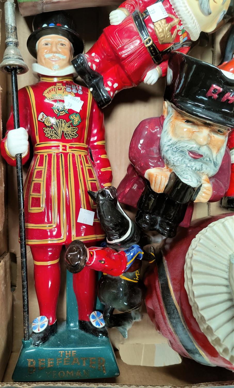 A collection of various Beefeater figures - Image 2 of 6