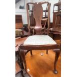 A mahogany set of 6 Queen Anne style dining chairs