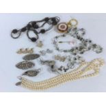 A selection of jewellery including 1930's diamante etc