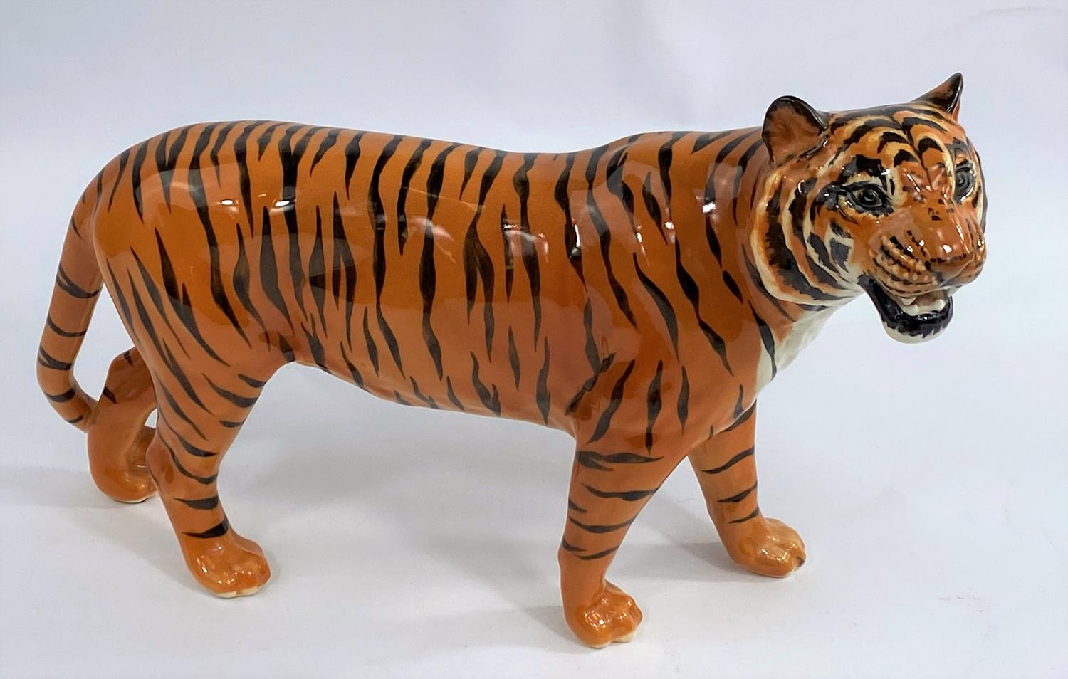 A large Beswick tiger, number: 2096 - Image 2 of 2