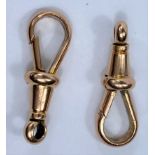A 9 carat hallmarked gold pair of watchchain clips, 4.5 gm