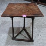 An 18th century joined oak cricket table on slender turned splayed legs. 24½' high