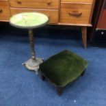 AN ONYX AND BRASS CIRCULAR OCCASIONAL TABLE AND MAHOGANY FOOTSTOOL