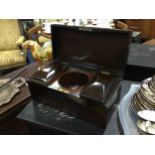 A VICTORIAN ROSEWOOD TEA CADDY