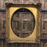 A VICTORIAN GILT GESSO PICTURE FRAME