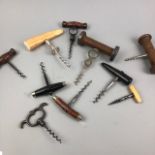 A LOT OF VINTAGE CORKSCREWS