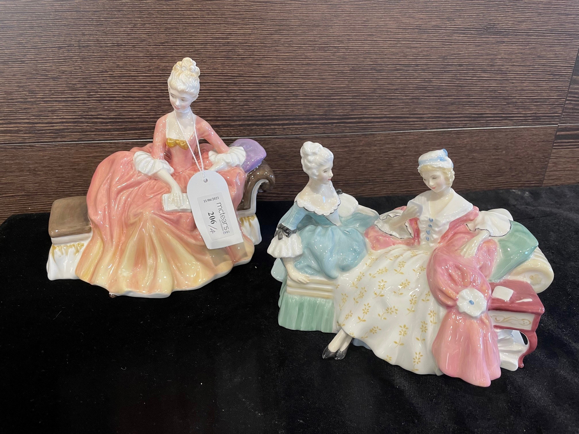 A LOT OF ROYAL DOULTON FIGURES