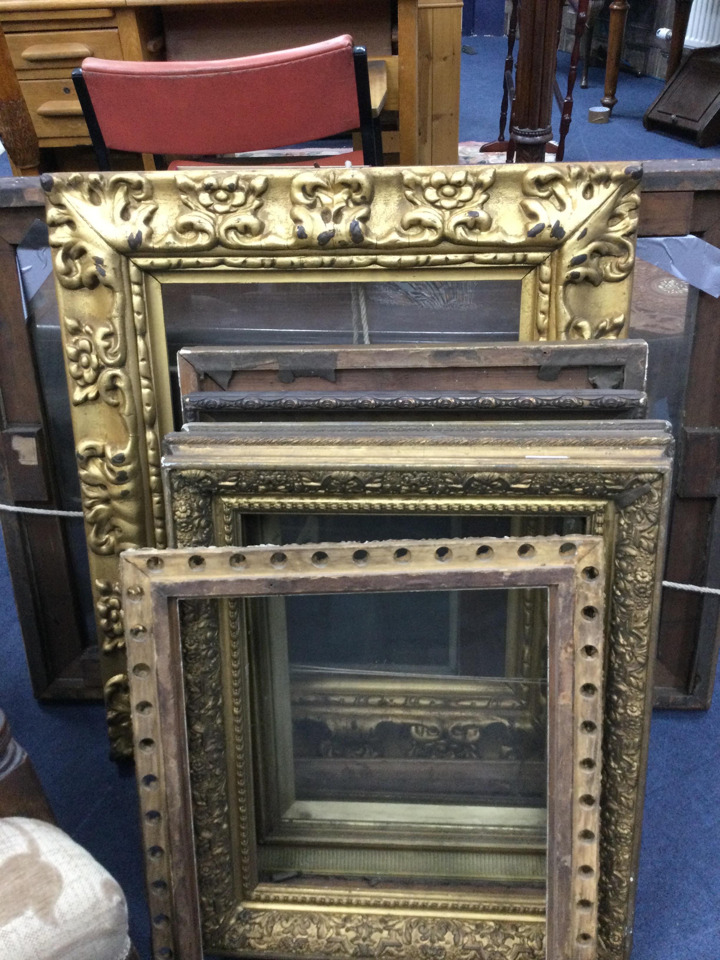 A GROUP OF 19TH CENTURY GILT GESSO PICTURE FRAMES