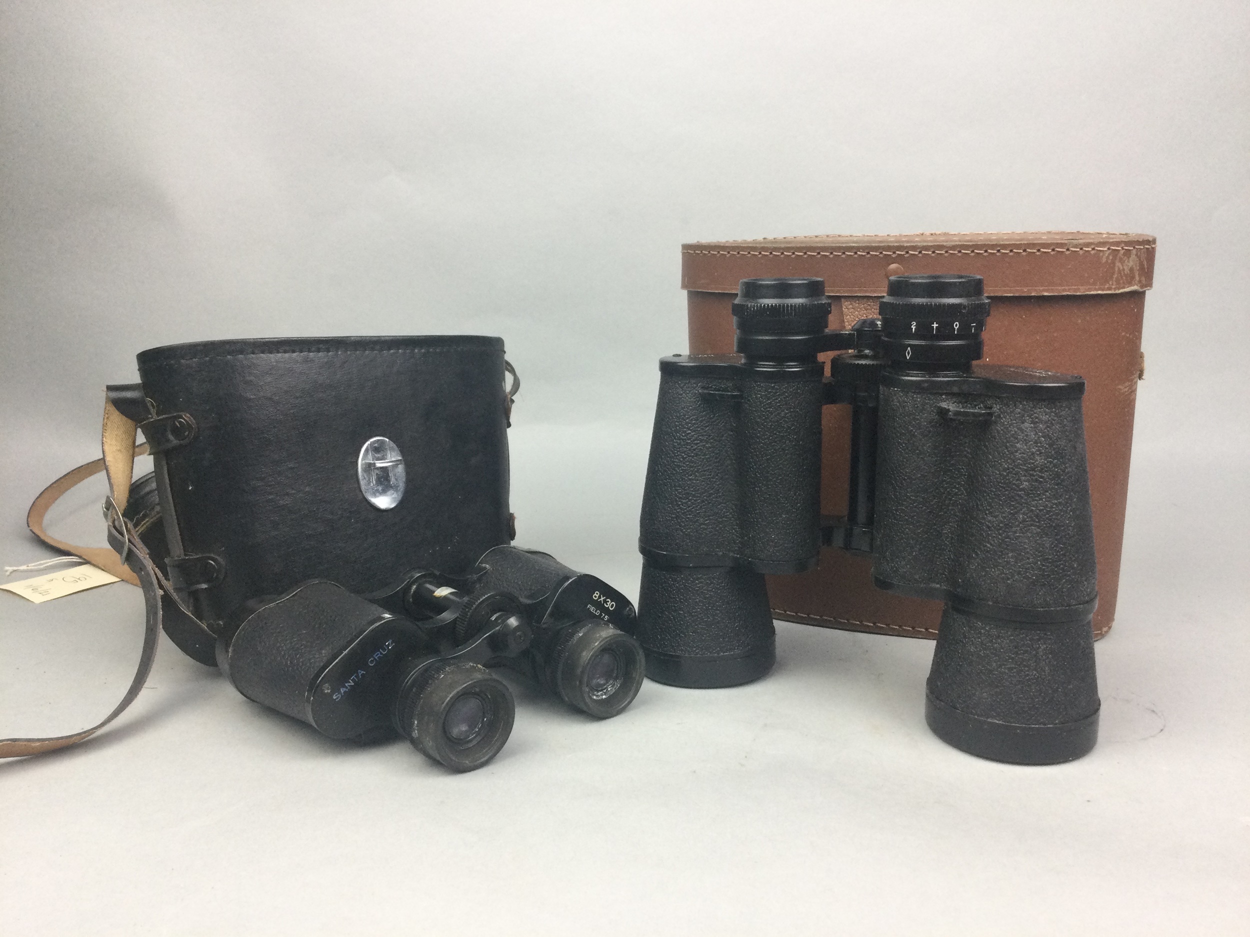 A PAIR OF SANTA CRUZ 8X30 FIELD GLASSES AND OTHER ITEMS