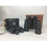 A PAIR OF SANTA CRUZ 8X30 FIELD GLASSES AND OTHER ITEMS