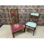 AN EARLY 20TH CENTURY GOSSIP CHAIR AND A ROSEWOOD CHAIR