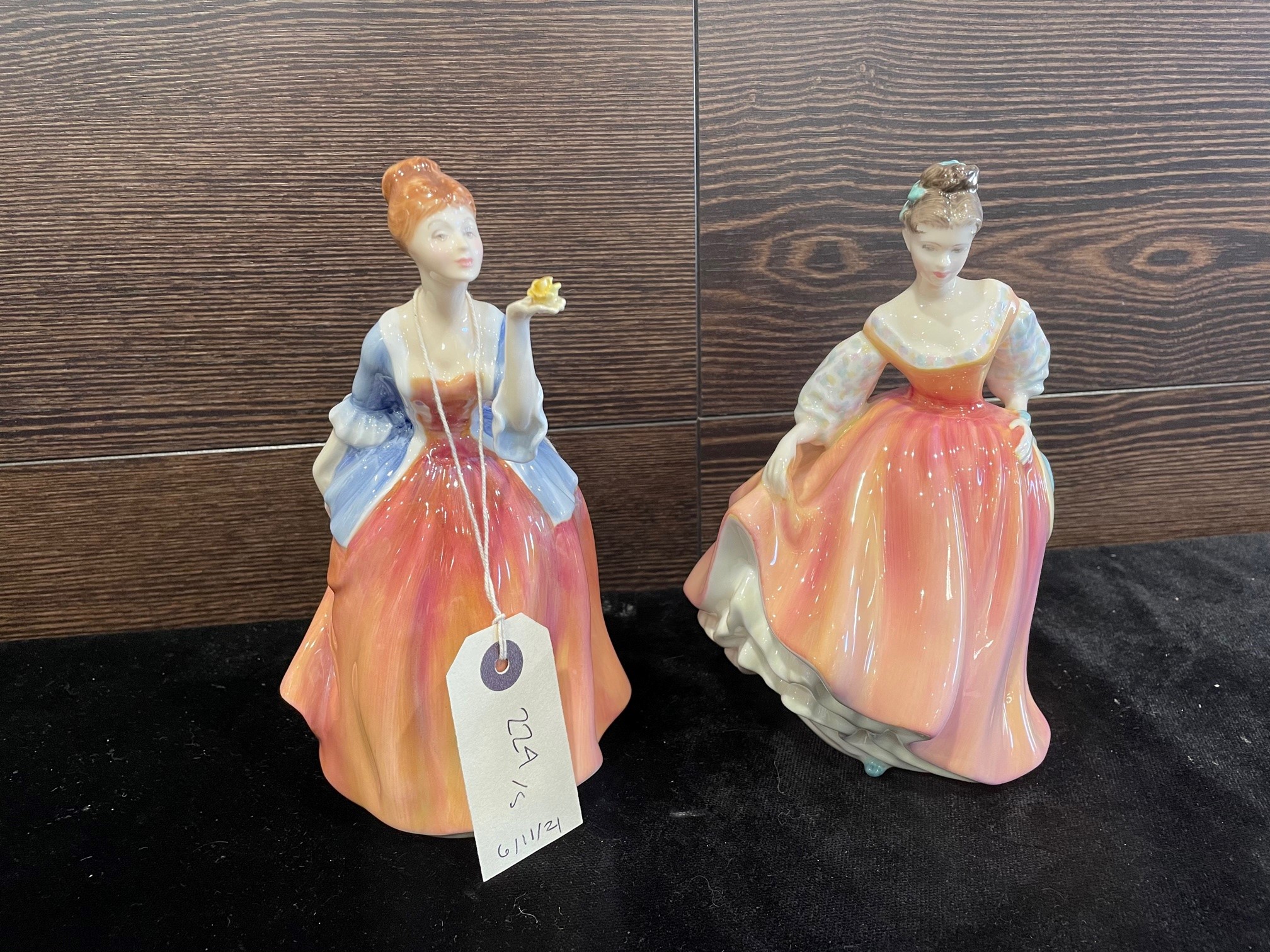 A LOT OF ROYAL DOULTON FIGURES - Image 2 of 2