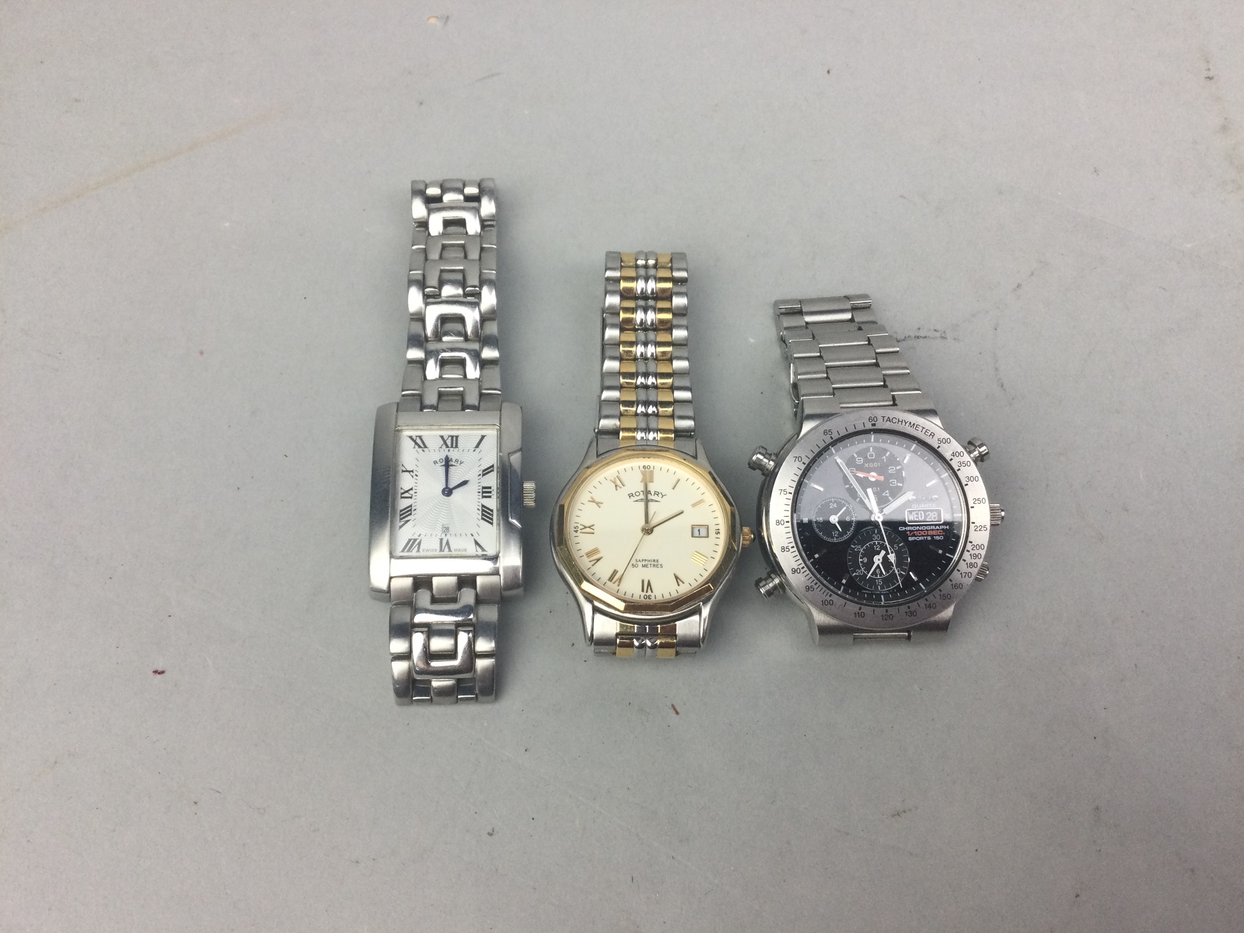 A GENTLEMAN'S SEIKO QUARTZ CHRONOGRAPH WRIST WATCH AND TWO OTHERS