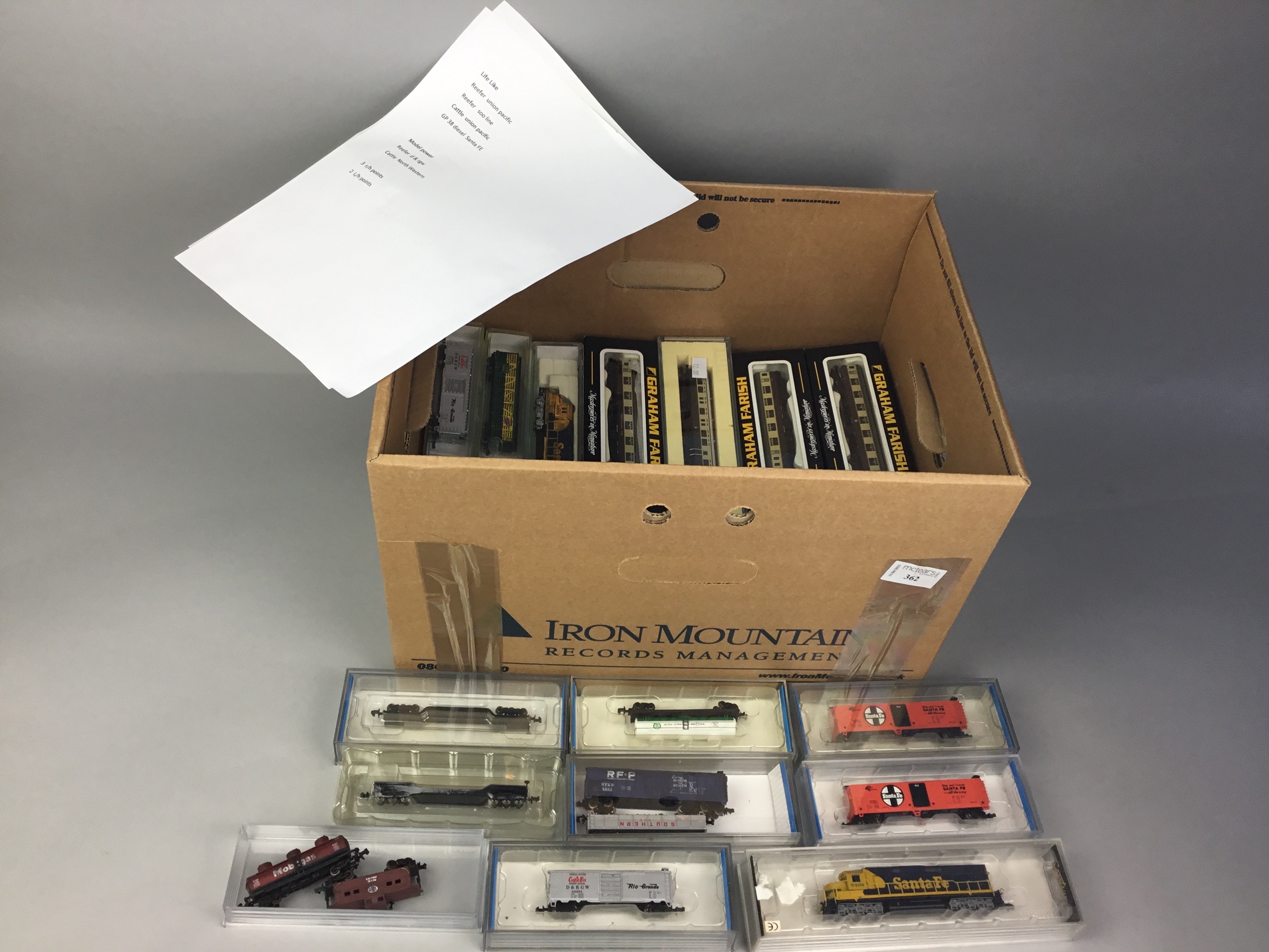 A COLLECTION OF 'N' GUAGE TRAINS