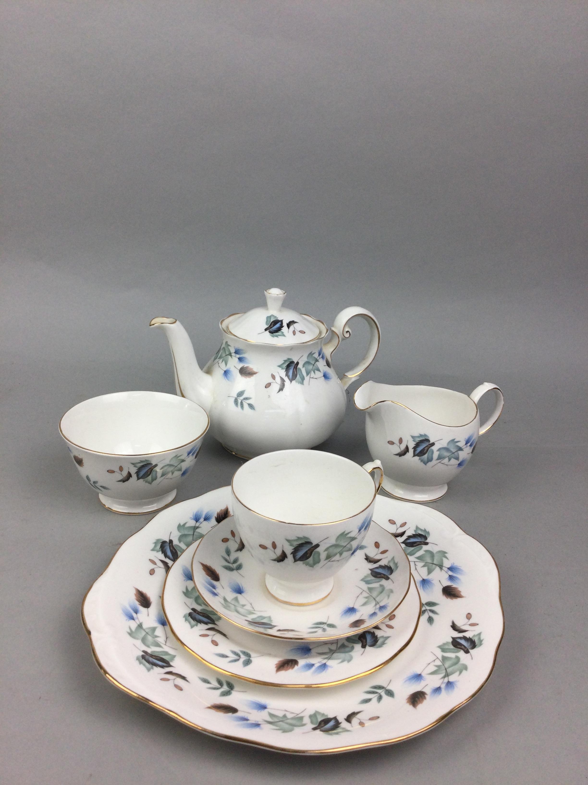 A COLCLOUGH PART TEA SERVICE AND A MASON'S PART SERVICE