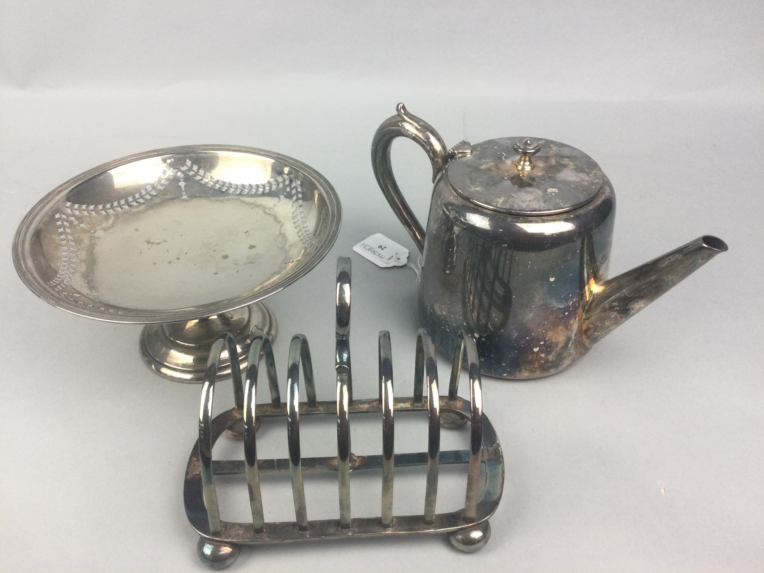 A COLLECTION OF SILVER PLATED TABLE WARE