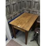 AN OAK CENTRE TABLE