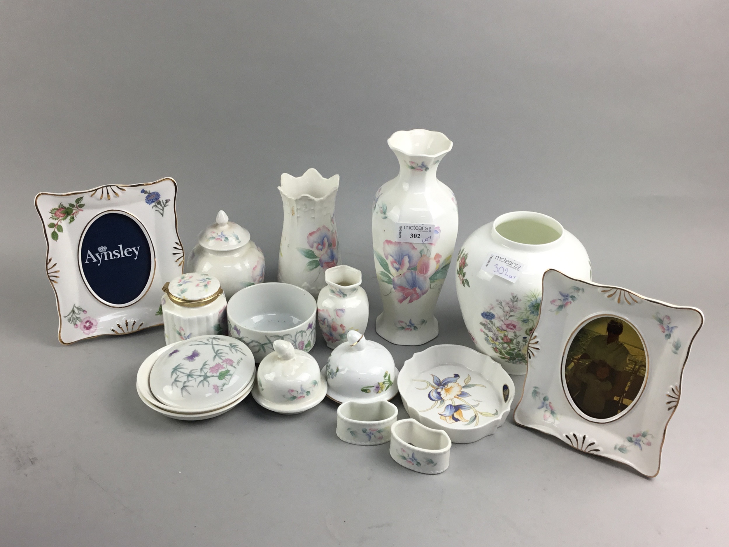 A COLLECTION OF AYNSLEY CERAMICS