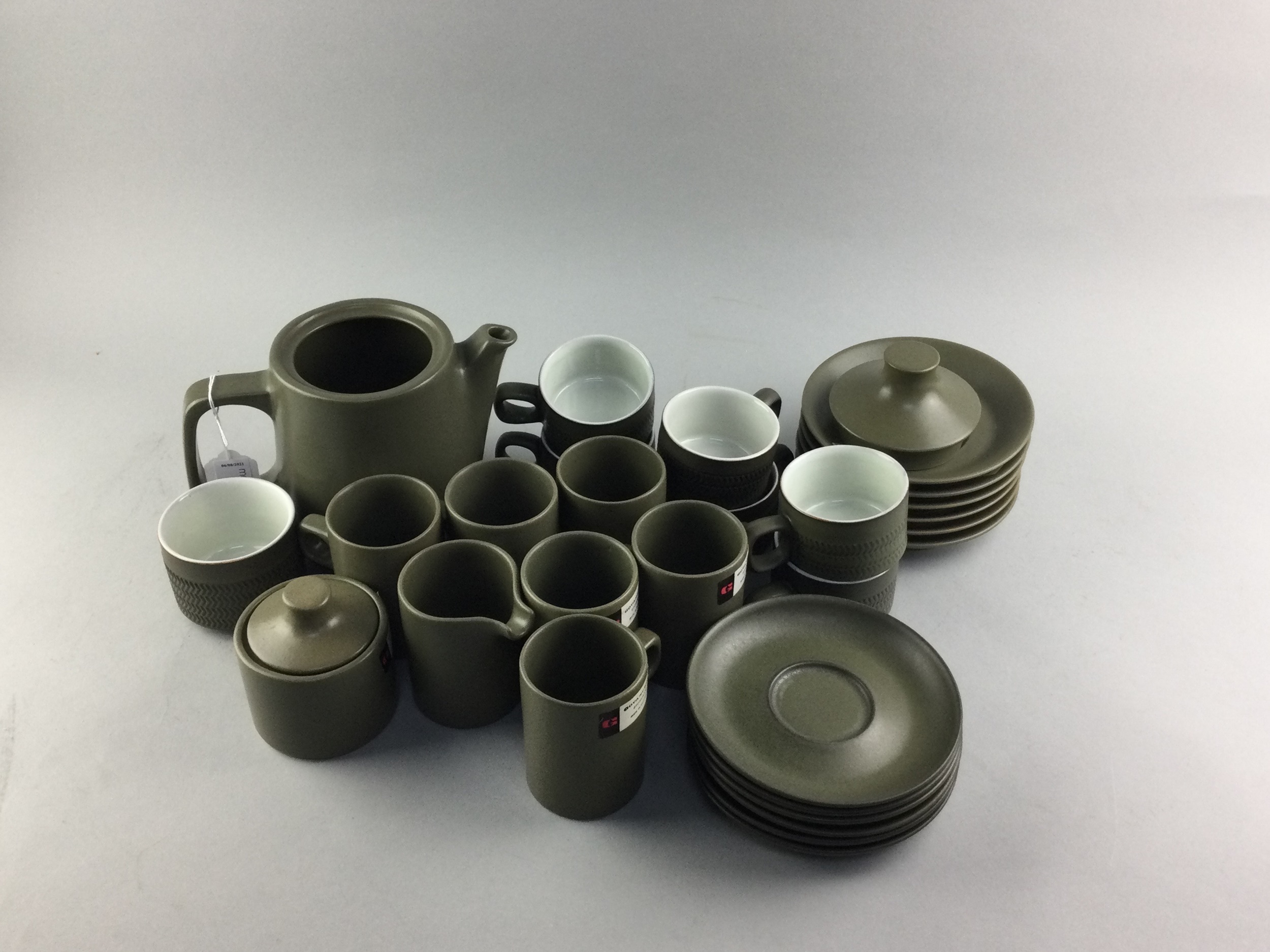 A COVANCROFT PART COFFEE SERVICE AND OTHERS - Image 2 of 2