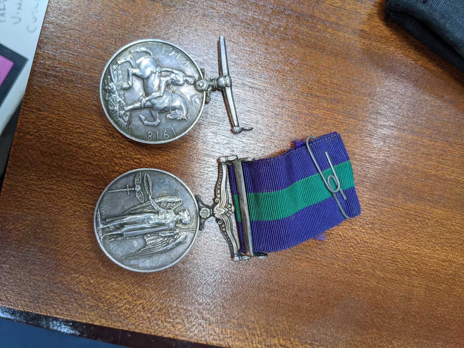 A GROUP OF MILITARIA - Image 12 of 15