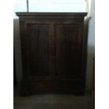 A VICTORIAN MAHOGANY WARDROBE