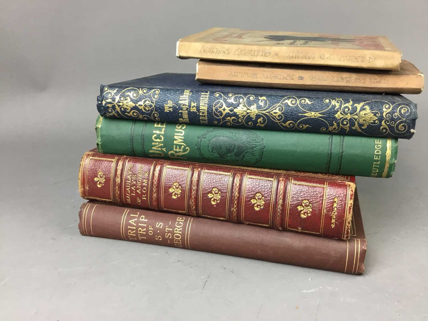 A COLLECTION OF ANTIQUARIAN AND OTHER BOOKS - Image 2 of 5